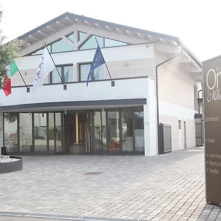 Onemhotel Hotel